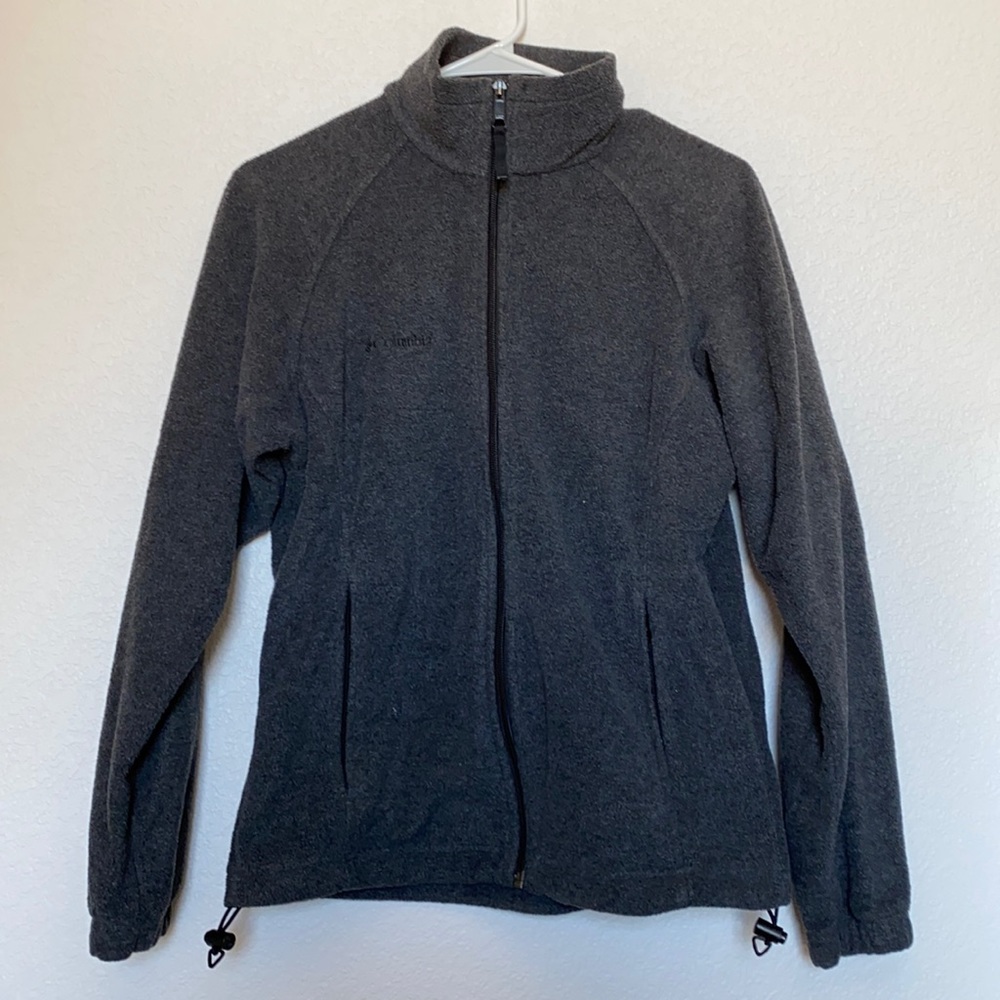 Lightweight/warm polyester jacket